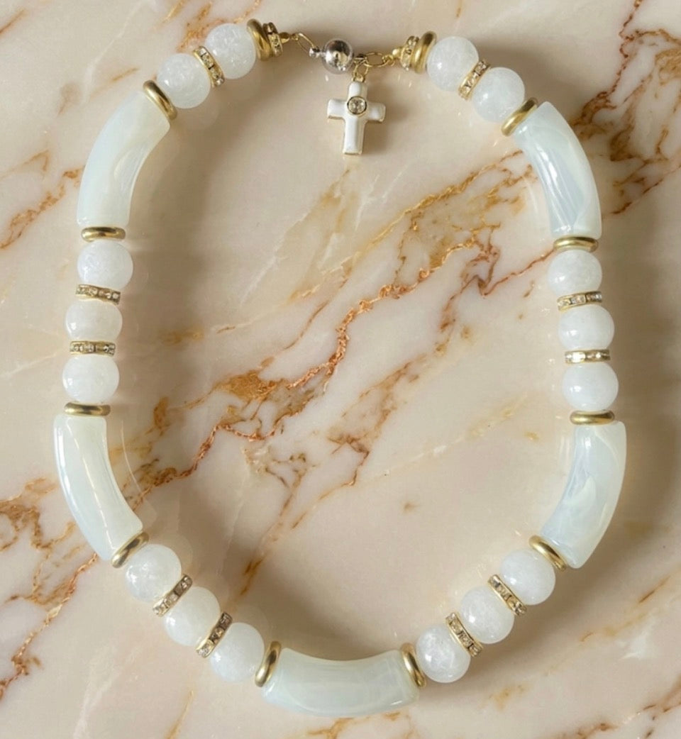 Collier Carlus blanc