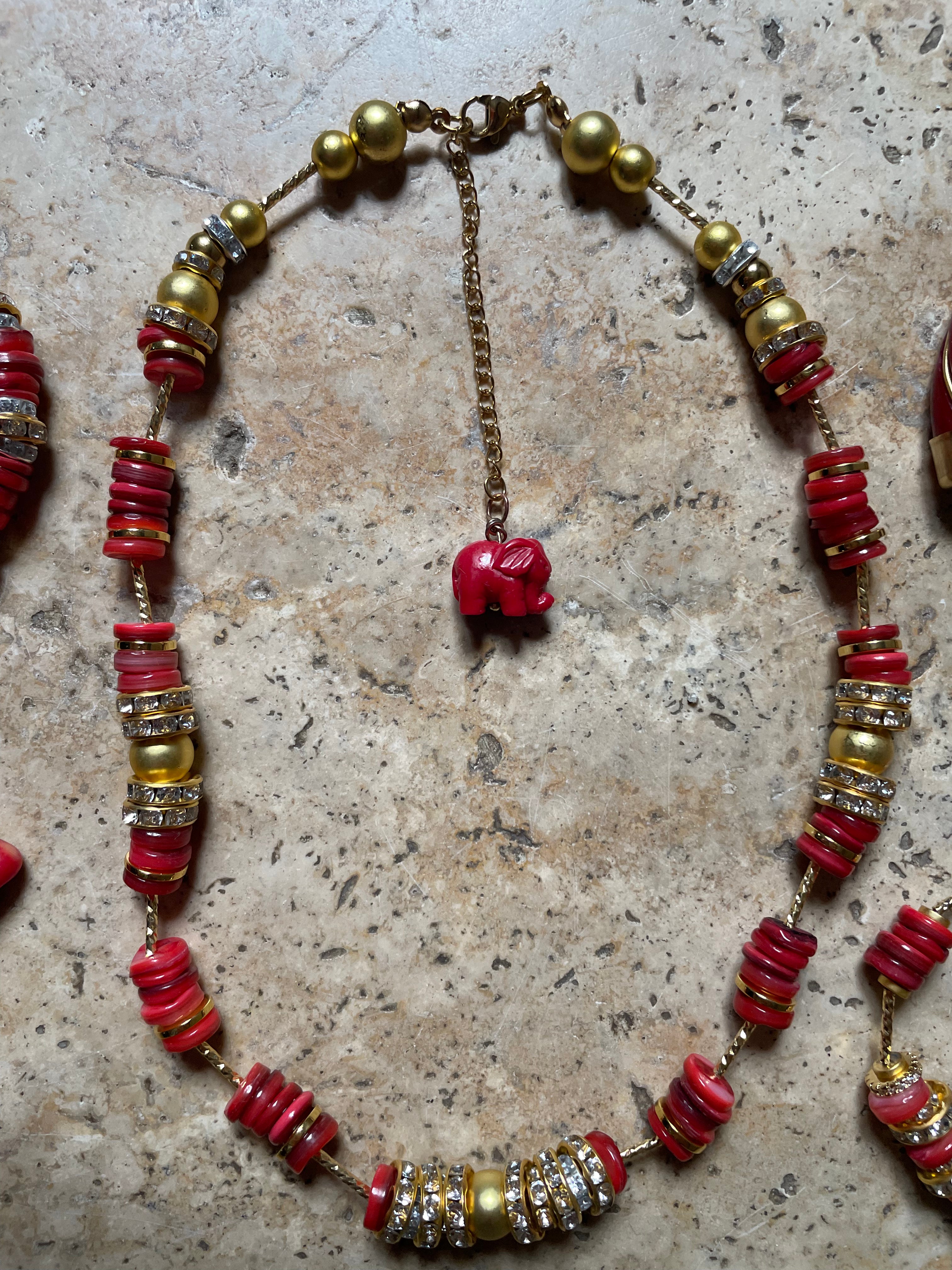 Collier Coraillus éléphant 🐘